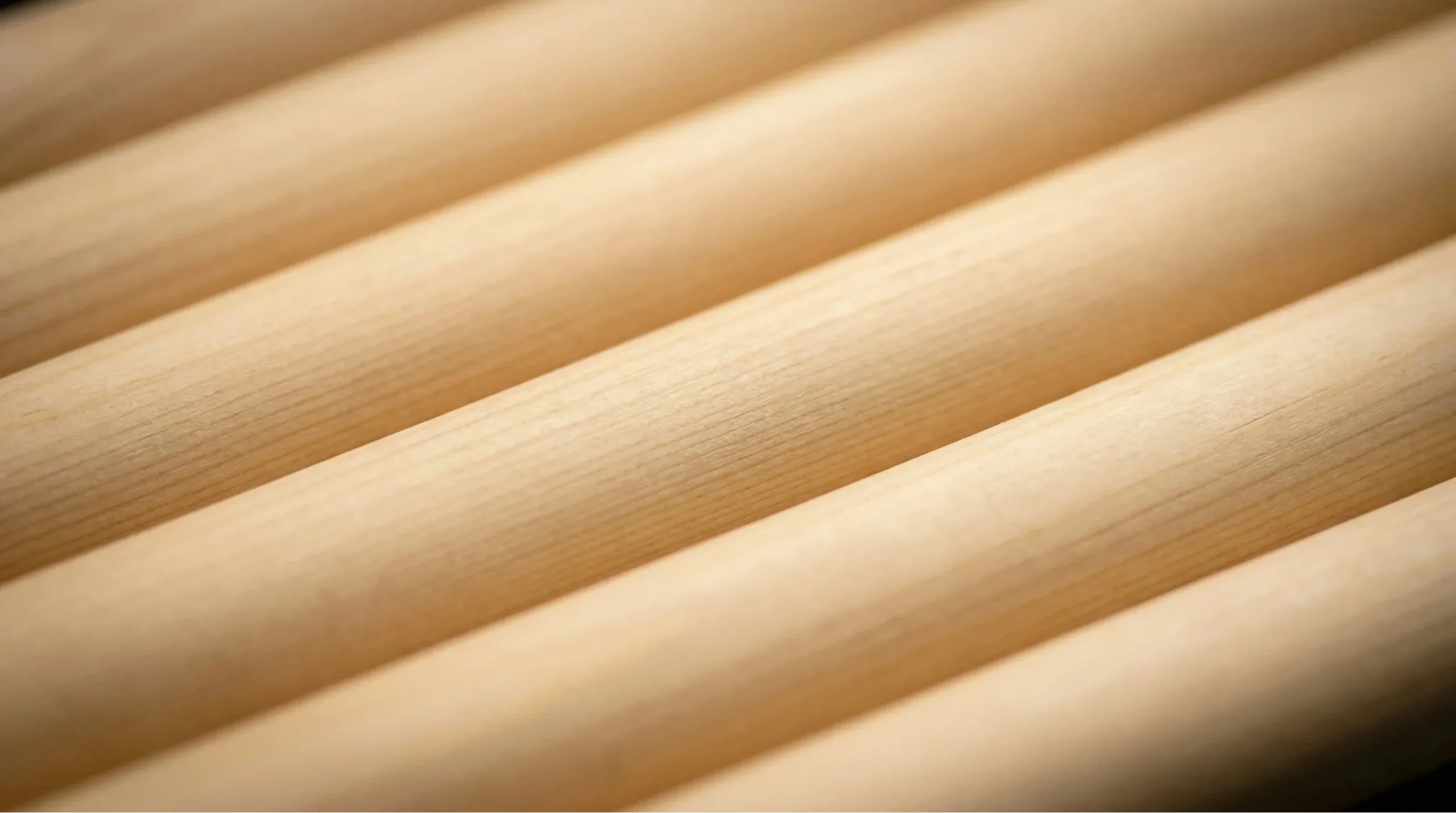 Tubos de pino natural Velmos — material noble para sistema de pared
